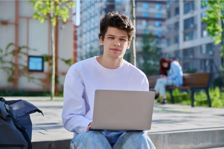 Your Guide to Fall College Application Deadlines