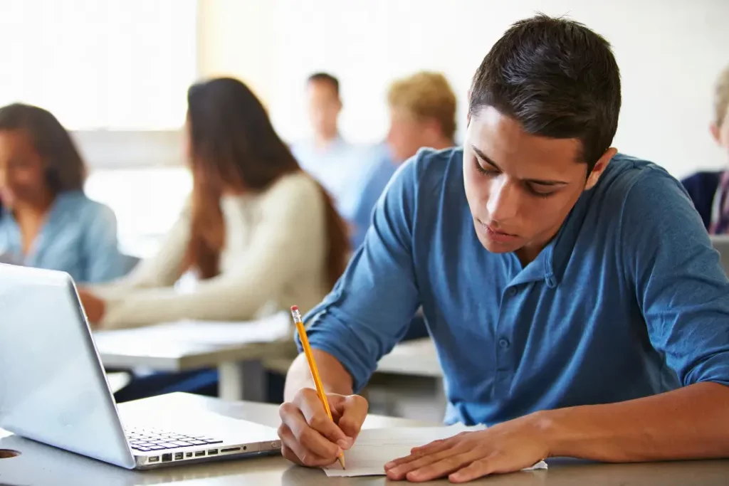 Choosing the Right College Essay Advisor