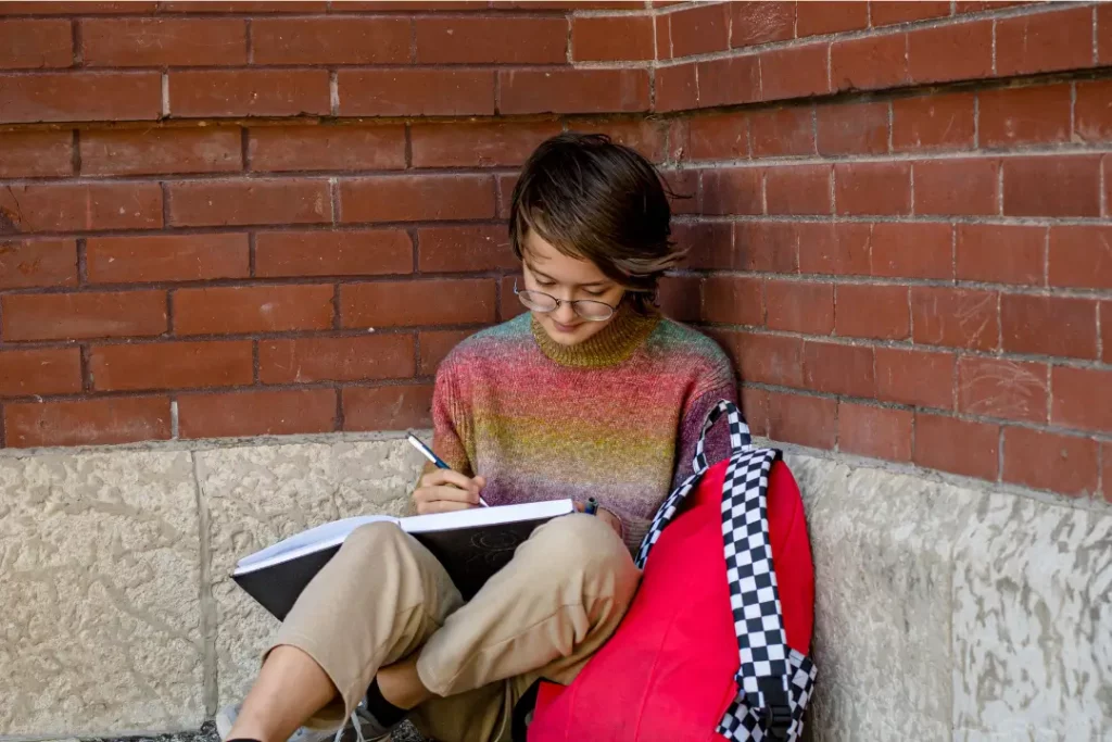 What Makes College Application Essay Writing Difficult