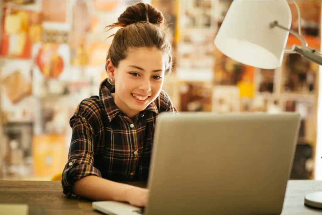 scholarships for high school juniors